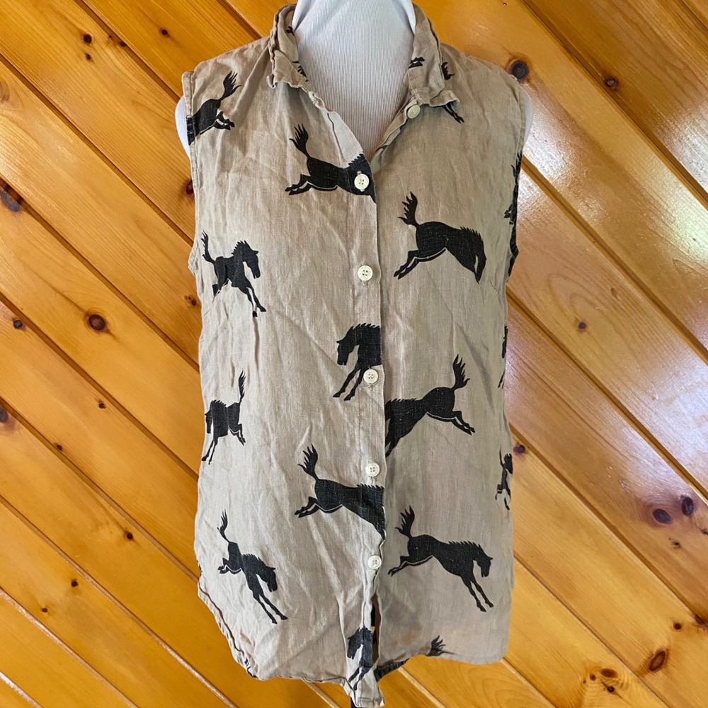 True Grit Women's Large Tan Linen Blend Sleeveless Horse Print Button Down Shirt